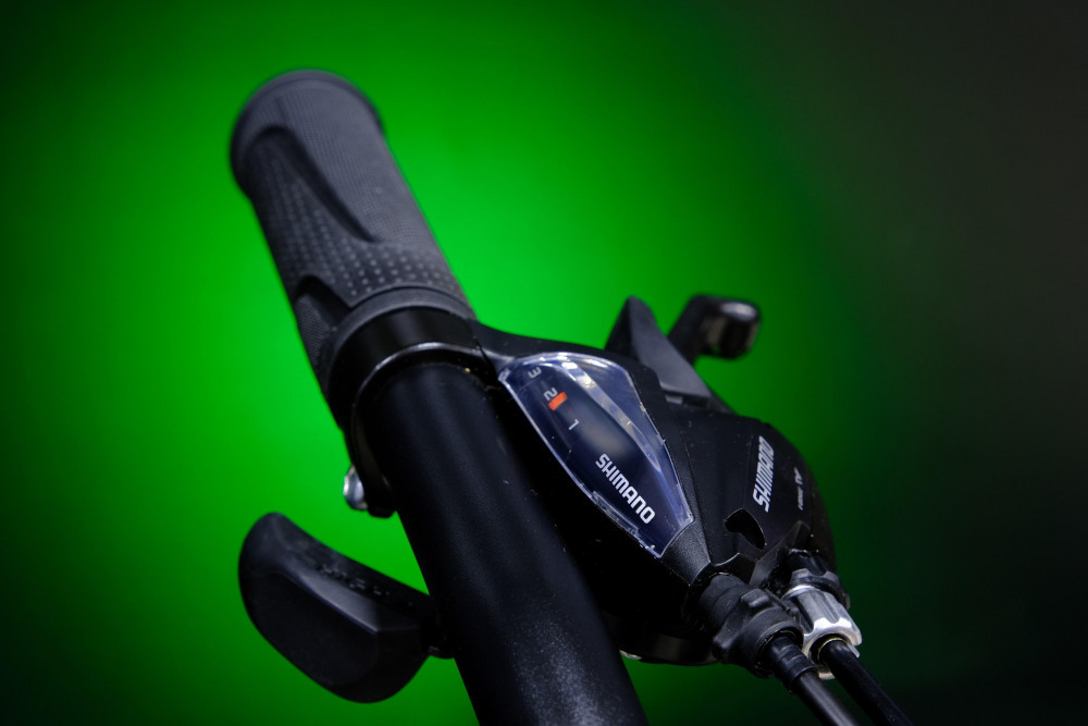 Lorak MAX 200 Матовый Чёрный/Зелёный 15р (на рост 141-160)